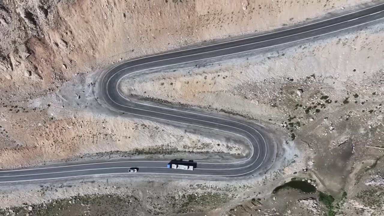 Bahçesaray'a 13 kilometrelik tünel için ilk adım atıldı