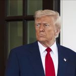 Trump, İran'a saldırıları durdurduğunu açıkladı
