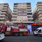 Balkondan düşen kadın hayatını kaybetti