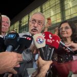 Selçuk Mızraklı Diyarbakır’da: Havalimanında yoğun karşılama