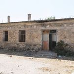 Silopi’de tehlike oluşturan metruk binanın yıkımına başlandı
