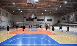 DBB Kadın Voleybol Takımı 1. Lig’e hazır