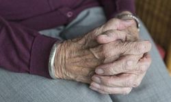 Alzheimer belirtilerine kişilik ve davranış değişikliğide eklendi