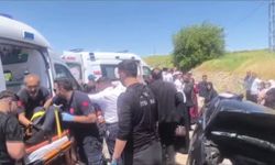 Batman'da istinat duvarına çarpan otomobildeki 6 kişi yaralandı