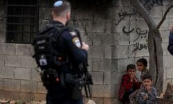 İşgalci İsrailliler Nablus'ta dini mekanlara baskın düzenledi