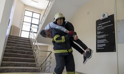 Belediye  binasında deprem ve yangın tatbikatı