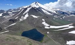 Erciyes Dağı'nın eteklerindeki Sarıgöl kar sularıyla doldu