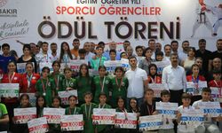 Diyarbakır'da 63 sporcu öğrenci ödüllendirildi