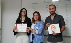 Sur Belediyesi Kürtçe Kursu Öğrencilerine Sertifikalarını Verdi