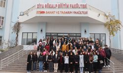 Lise öğrencileri üniversite kampüsünü gezip motive oldular