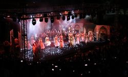 Maarif Halk Dansları Topluluğu sahne aldı