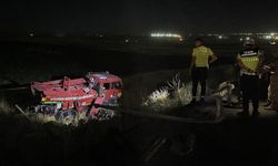 Minibüs ile arazözün çarpıştığı kazada 8 kişi yaralandı