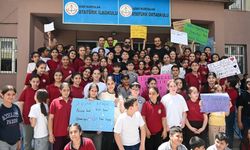 Tayini çıkan okul yöneticilerine veda etkinliği