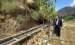 Uludere'de tarımsal sulama kanalı çalışması sürüyor