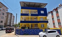 Fenerbahçeli aile apartmanını taraftar evine dönüştürdü