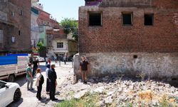 Bağlar'da Tehlike Saçan Metruk Yapılar İçin Harekete Geçildi