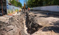 Kayapınar’da iki okulun bulunduğu sokakta altyapıyı yenileniyor