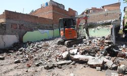Bağlar’da metruk yapılara neşter: 1 ayda 32 bina yıkıldı