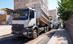 Bağlar’da 5 Cadde Sıcak Asfaltla Yenileniyor