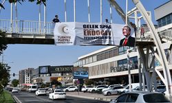 AK Parti Batman Gençlik Kollarından Cumhurbaşkanı Erdoğan'a pankartla teşekkür