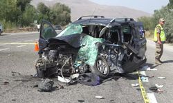 Van’da Feci Kaza: İki Araç Çarpıştı, 2 Kişi Hayatını Kaybetti