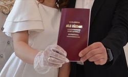 Gençlerin yuva kurması için köy köy gezerek evlilik desteğini anlatıyorlar