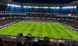 Amedspor-Trabzonspor karşılaşması öncesi tribünler tamamen doldu
