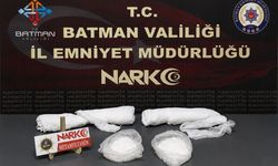 Kolundaki alçıya gizlediği uyuşturucuyla yakalanan zanlı tutuklandı