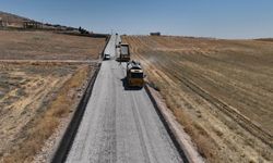 Diyarbakır’ın Kırsalında Yol Seferberliği: Sathi Kaplama Çalışmaları Hızlandı