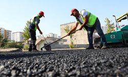 Diyarbakır’da İki Cadde Asfaltla Yenilendi: 10 Bin 400 Ton Serildi