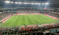 Amedspor Taraftarları Stadyumu doldurdu