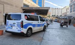 Fıstık toplamaya giden tarım aracı devrildi: 7 yaralı