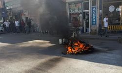 Diyarbakır'da seyir halindeyken yanan motosiklet kullanılamaz hale geldi