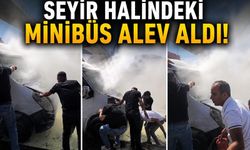 Diyarbakır'da Seyir Halindeki Mİnibüs Alev Aldı