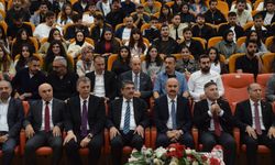 Batman’ın kültürel mirası “Batman Esintisi” kitabında buluştu