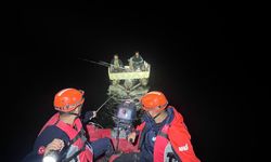 Botan Çayı’nda Gece Kurtarma Operasyonu: Mahsur Kalan 2 Kişi Kurtarıldı