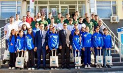 Çınar’da Genç Sporculara Destek: Spor Malzemeleri Dağıtıldı
