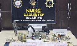 İslahiye'de 495 tarihi sikke ve uyuşturucu ele geçirildi