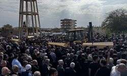Faciaya dönüşen kazada hayatını kaybeden 6 kişi yan yana defnedildi