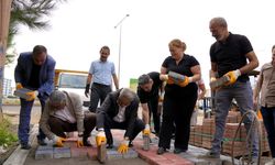 Bağcılar’da Parke Taşı çalışması dayanışma ile yürütülüyor