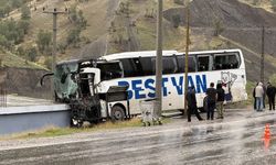 Şırnak’ta Feci Kaza: Yolcu Otobüsü Eve Çarptı, 15 Yaralı