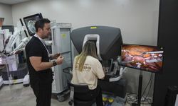TEKNOFEST Güneydoğu’da Gençler Robotik Cerrahiyi Deneyimliyor