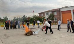 Cizre’de Yangın ve Tahliye Tatbikatı: Personel Uygulamalı Eğitim Aldı