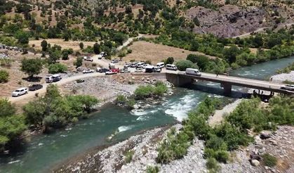 Bingöl'de çayda akıntıya kapılan kişiyi arama çalışmaları sürüyor
