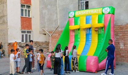 Mahallelerde Kültür, Spor ve Sinema Şenlikleri Başladı