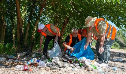 Tarihi Hevsel Bahçeleri’nde Temizlik Çalışması
