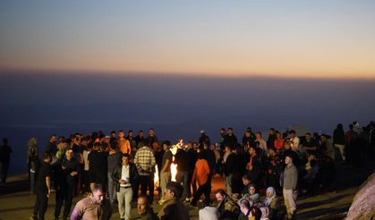 Mereto Dağı'nda büyüleyici gökyüzü şöleni