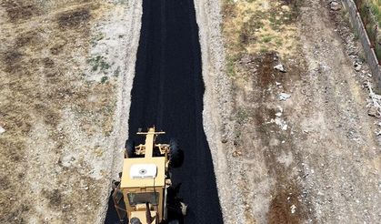 Sur'da Mezarlık Yoluna Asfalt