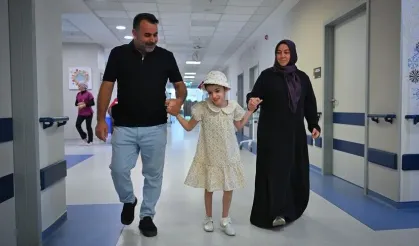 8 Yıl Süren Epilepsi Nöbetlerinin Ardından Yeniden Yürüyüp Konuşmaya Başladı