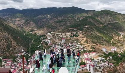 240 metrede 67 bin 786 ziyaretçi